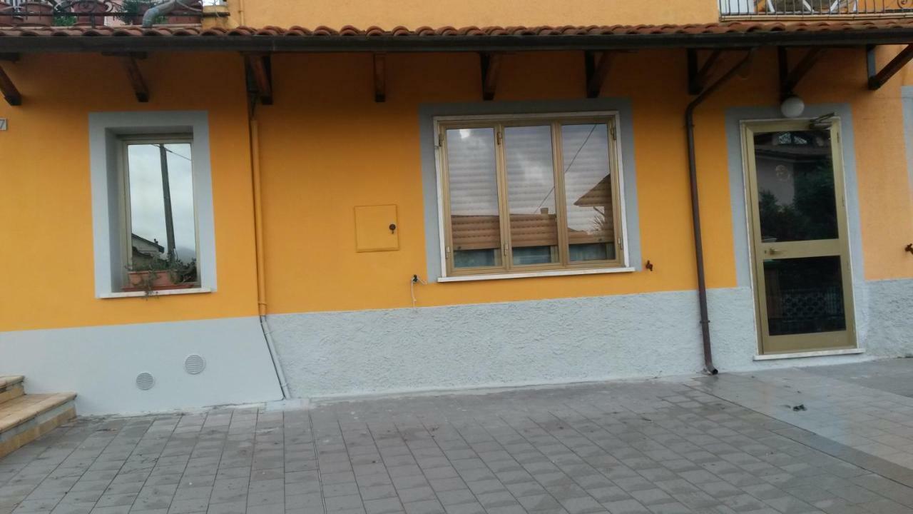 Casa Gialla Санто Стефано ди Магра Екстериор снимка
